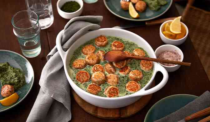 Boulettes de saumon à l'aneth et citron, crème et épinards